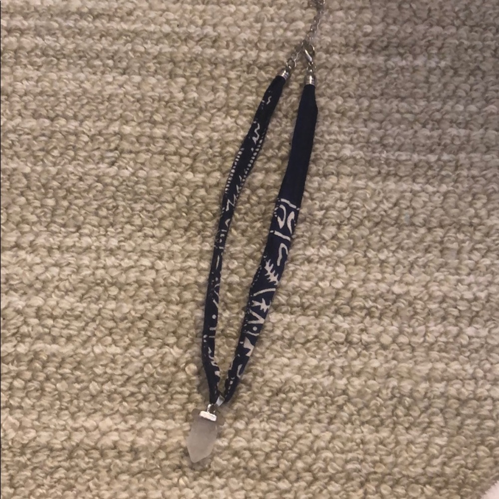 Bandana quartz choker